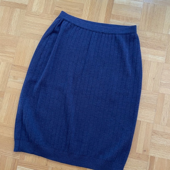 Salvador Ferragamo Cardigan and Skirt Set - Picture 5 of 7